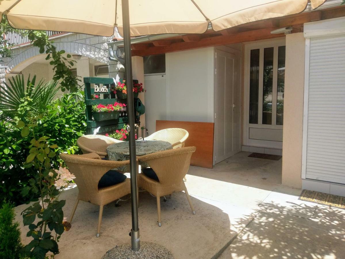 Lovely Apartment With Garden And Terrace リエカ エクステリア 写真