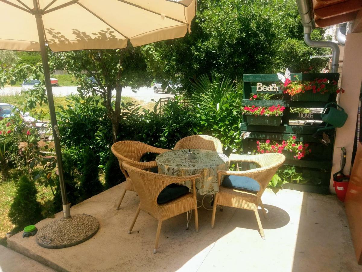 Lovely Apartment With Garden And Terrace リエカ エクステリア 写真